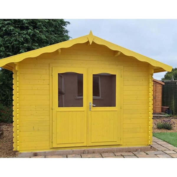 Thorndown-Golden-Somer-Wood-Paint-on-Fencing-Centre-Madrid-cabin