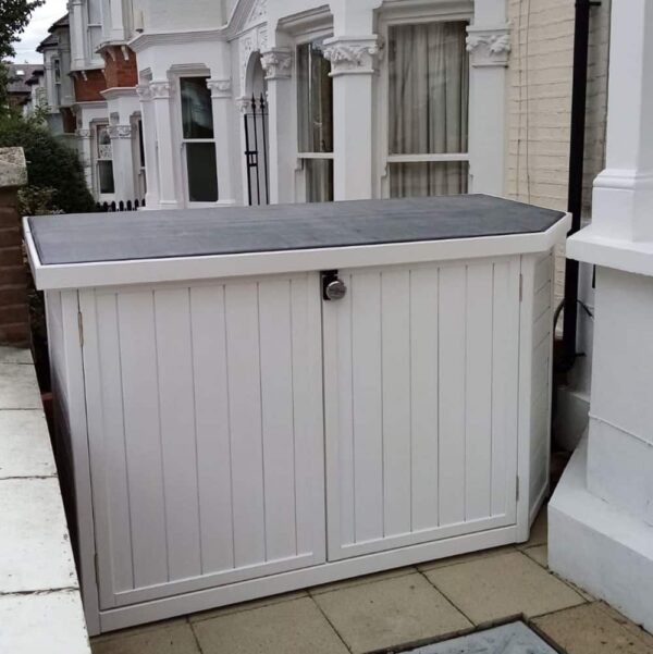 Thorndown-Greymond-Wood-Paint-on-Bike-Shed