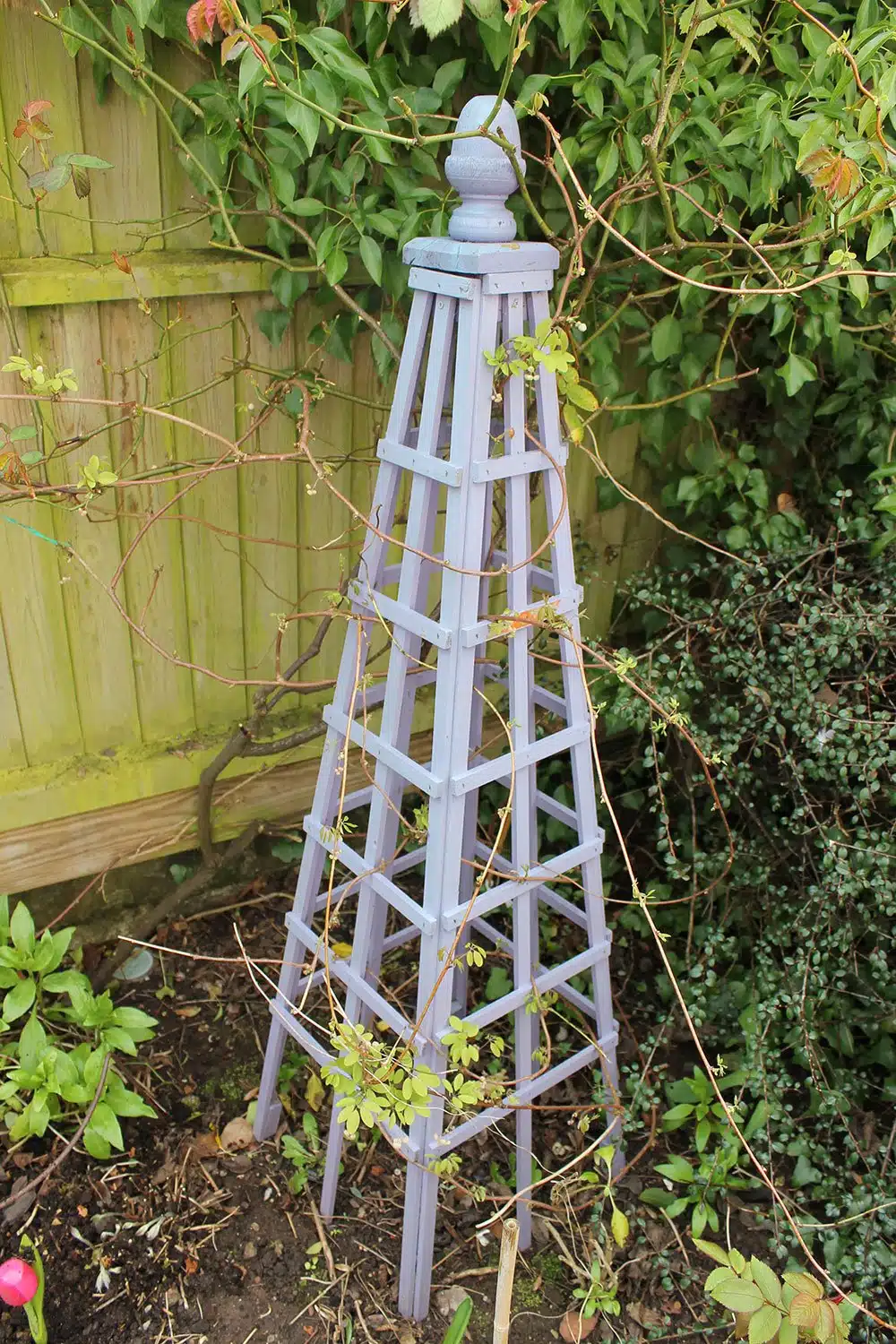 Old-purple-obelisk