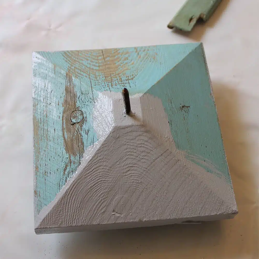 Overpainting-green-obelisk