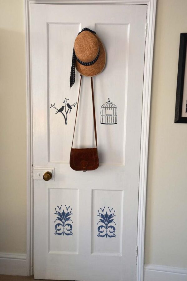 Thorndown-Swan-White-door-with-wood-paint-stencilling