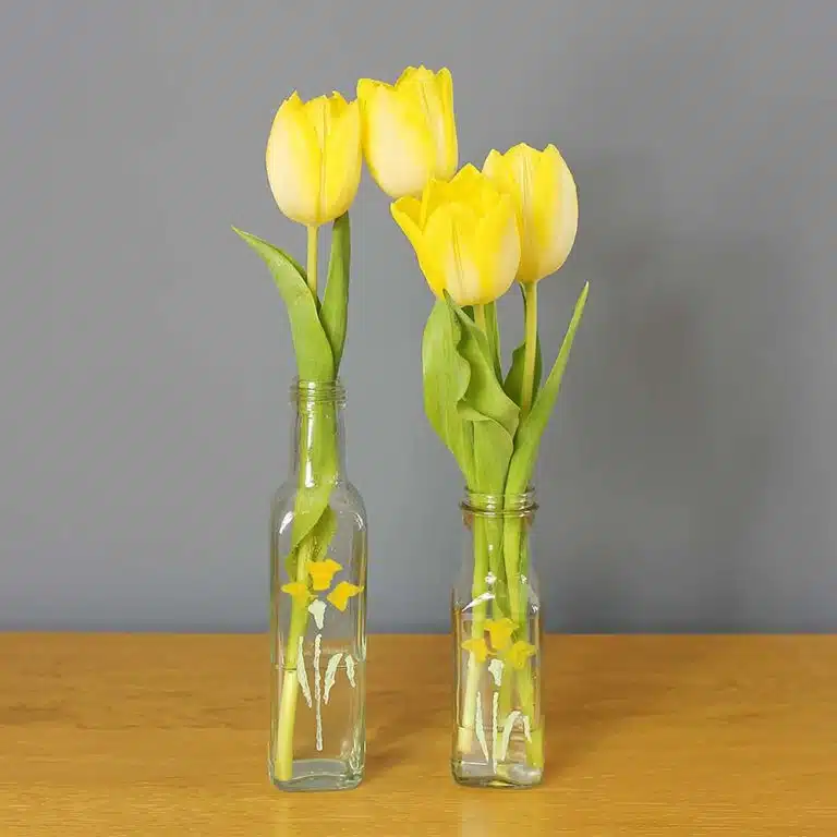 Thorndown-Peelable-Glass-Paint-daffodil-vases