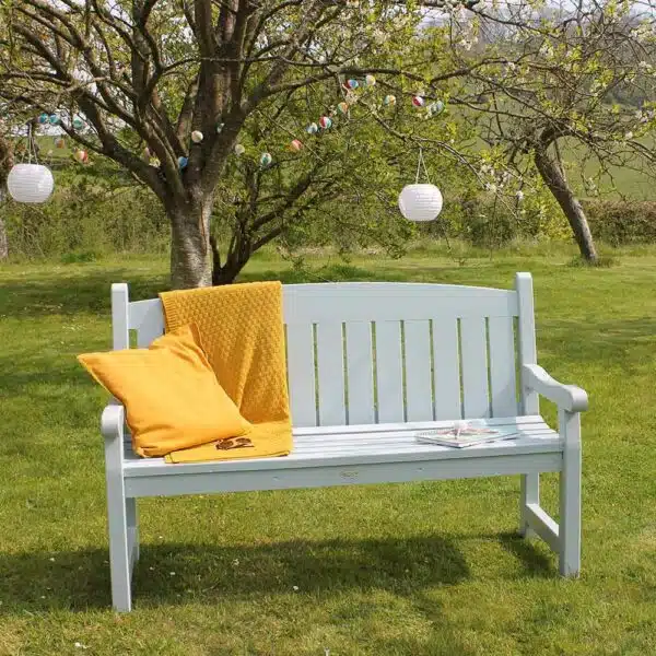 Thorndown-Greylake-Wood-Paint-on-Hutton-Cotswold-bench_s