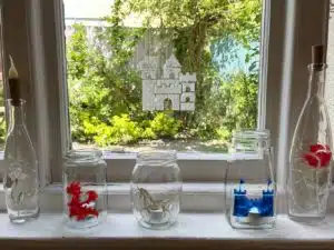 Thorndown-Peelable-Glass-Paint-Platinum-Jubilee-painted-decorations-and-stencil