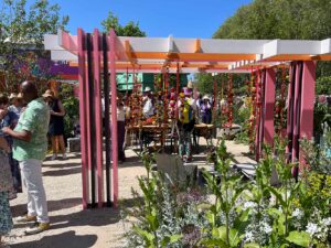Thorndown-Wood-Paint-on-fence-and-pergola-Manoj-Malde-RHS-Eastern-Eye-Chelsea-show-garden