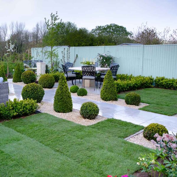 Thorndown-Goddess-Green-Wood-Paint-on-fence_Love-Your-Garden-Taunton_sq2