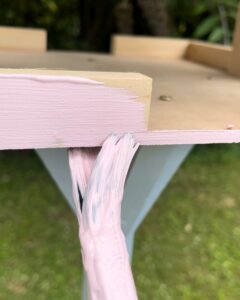 Painting-Thorndown-Cheddar-Pink-Wood-Paint