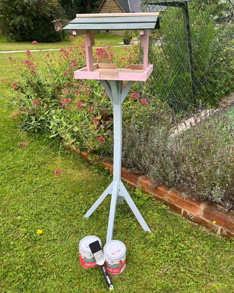 Thorndown-Cheddar-Pink-and-Skylark-Blue-Wood-Paint-on-Ebury-Colection-bird-table_2