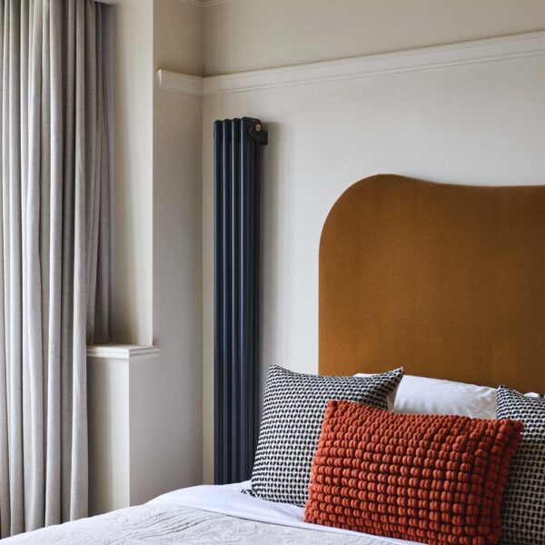 Thorndown-Cow-Parsley-White-Wall-Paint_master-bedroom4_Lol-Johnson_sq