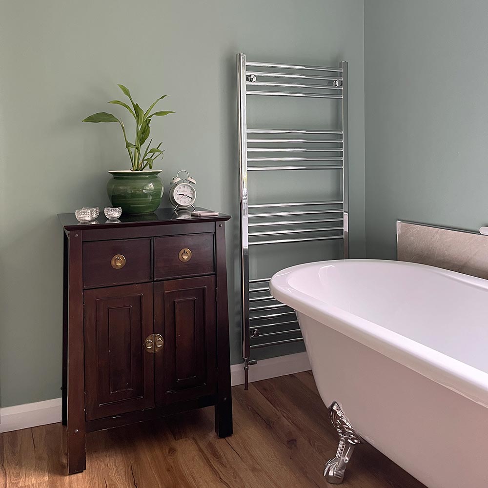 Thorndown-Goddess-Green-Wall-Paint-in-bathroom