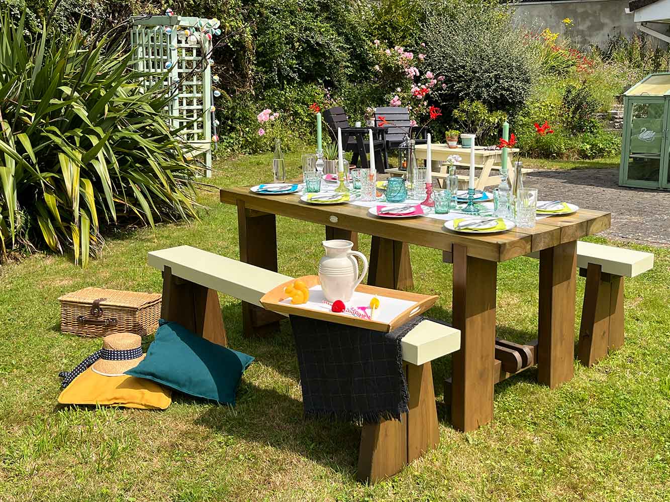 Thorndown-UV-Clear-with-Ash-and-Doulting-Stone-Wood-Paint-on-Hutton-Melrose-Dining-Set