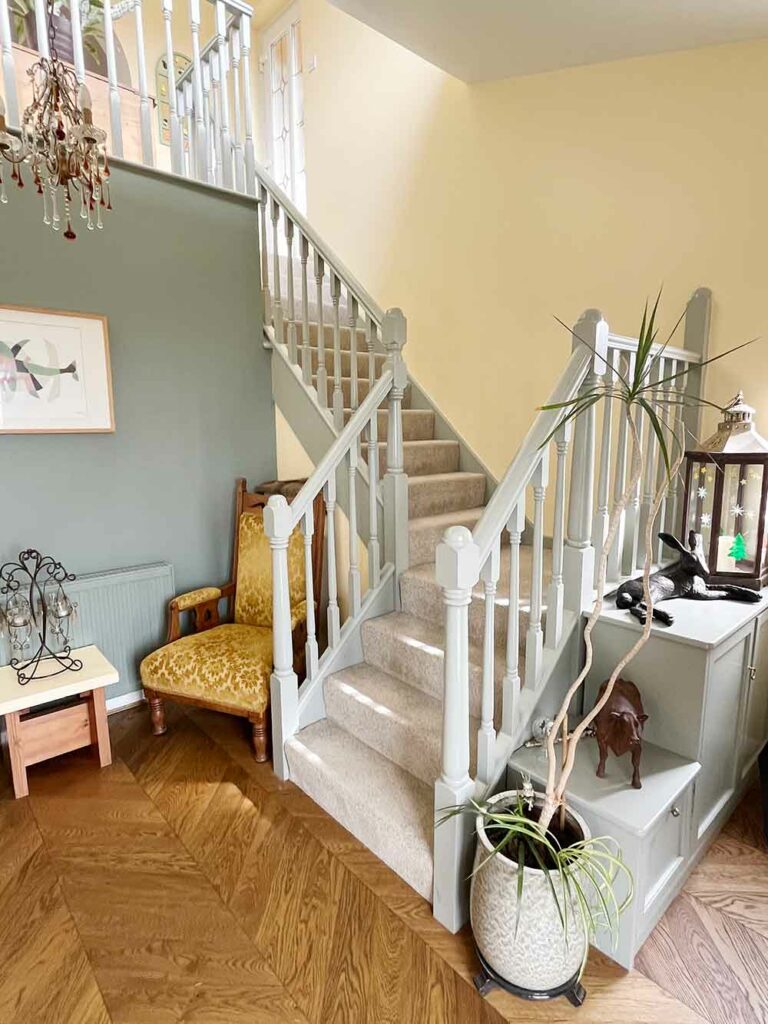 Thorndown-Old-Sage-Green-and-Meadosweet-Cream-Wall-Paint-with-Tree-Lichen-Wood-Paint