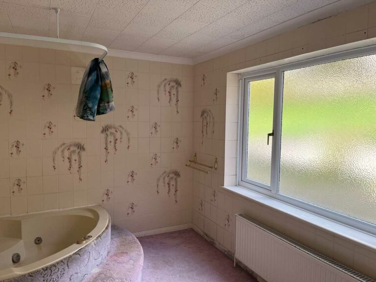 En-Suite-before_2